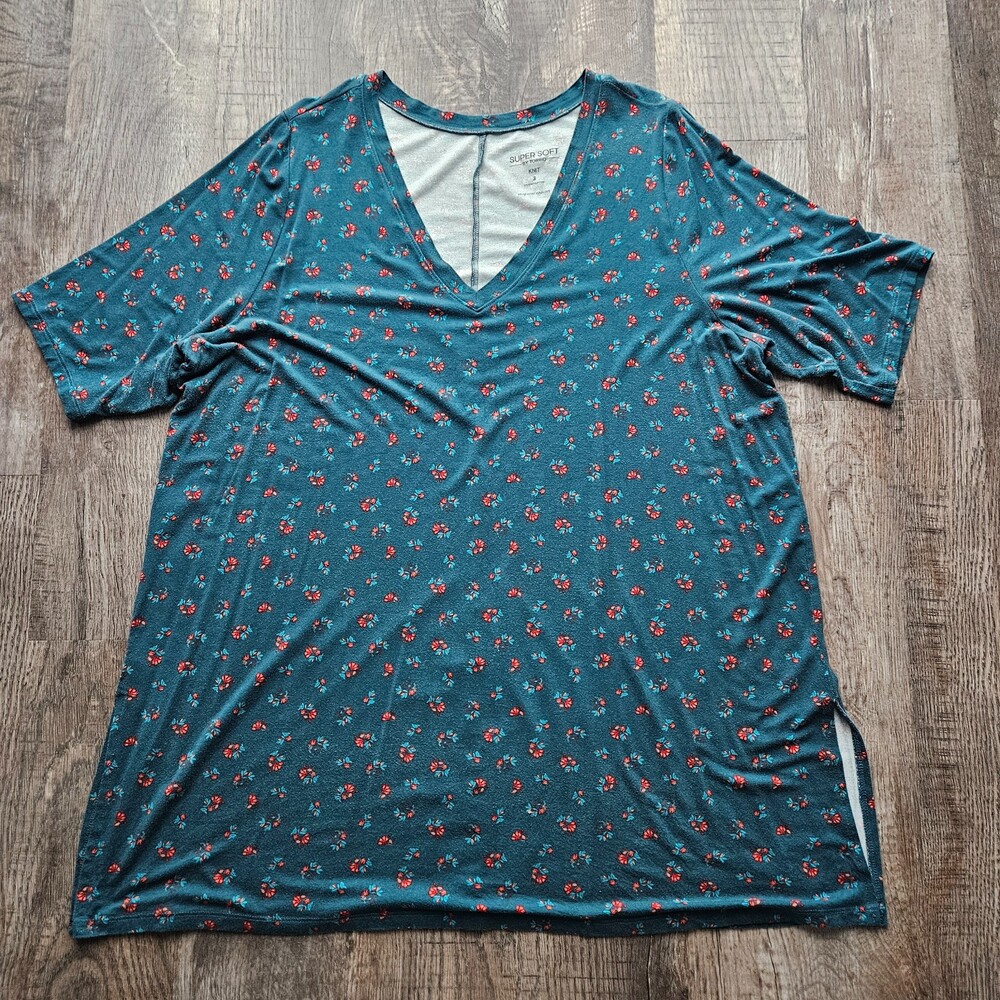 Torrid Favorite Tunic Super Soft V-Neck Side Slit Tee